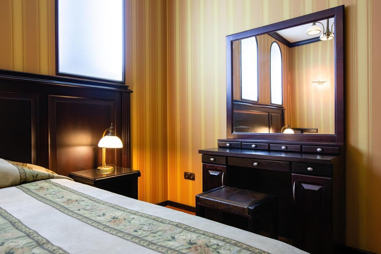 Apartments On Zhilyanskaya Street 59 Киев Екстериор снимка